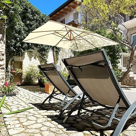 Borgo Dei Sogni Apartment Сан Феличе дел Бенако Екстериор снимка