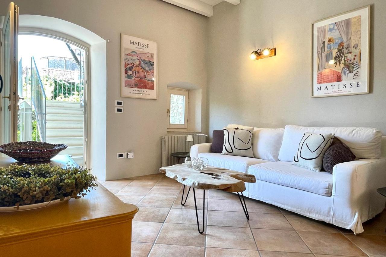 Borgo Dei Sogni Apartment Сан Феличе дел Бенако Екстериор снимка