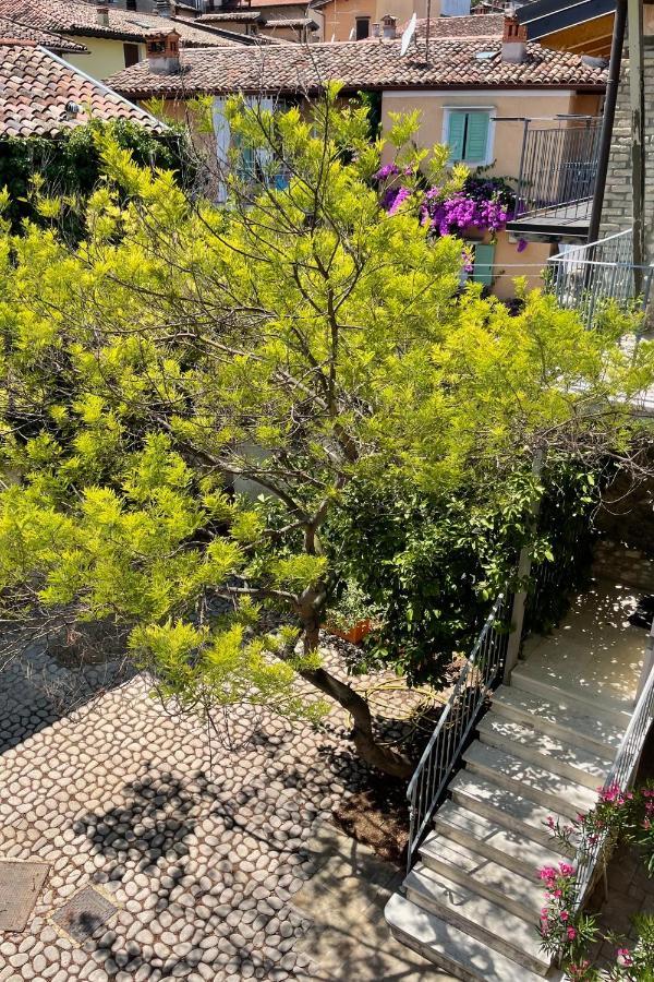 Borgo Dei Sogni Apartment Сан Феличе дел Бенако Екстериор снимка