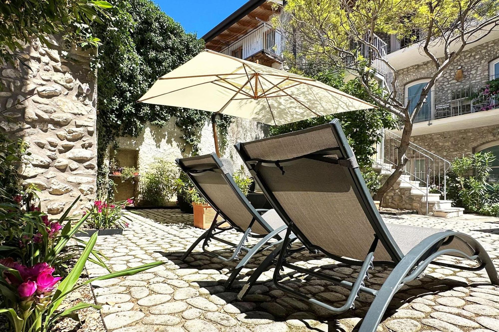 Borgo Dei Sogni Apartment Сан Феличе дел Бенако Екстериор снимка